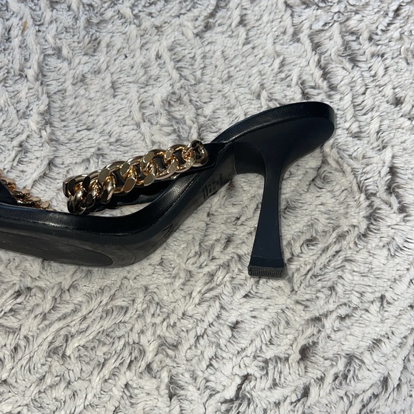 Zara black sandal with gold chain sandals… size 7 good condition worn few times. - Picture 4 of 4